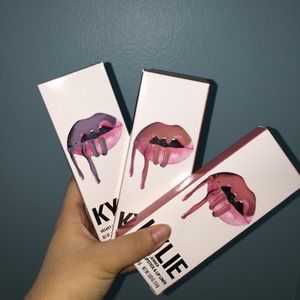 2 Kylie lipsticks